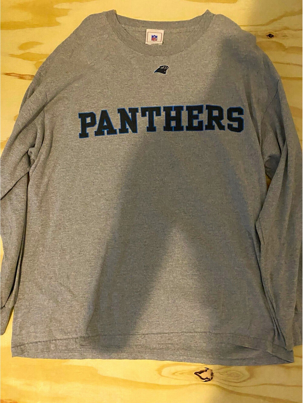 NFL Carolina Panthers Men’s XL Gray Long Sleeve Shirt Football